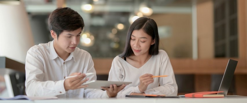 Flört etmek ingilizce, Flört etmenin ingilizcesi nedir, İngilizce flört etmek nasıl denir