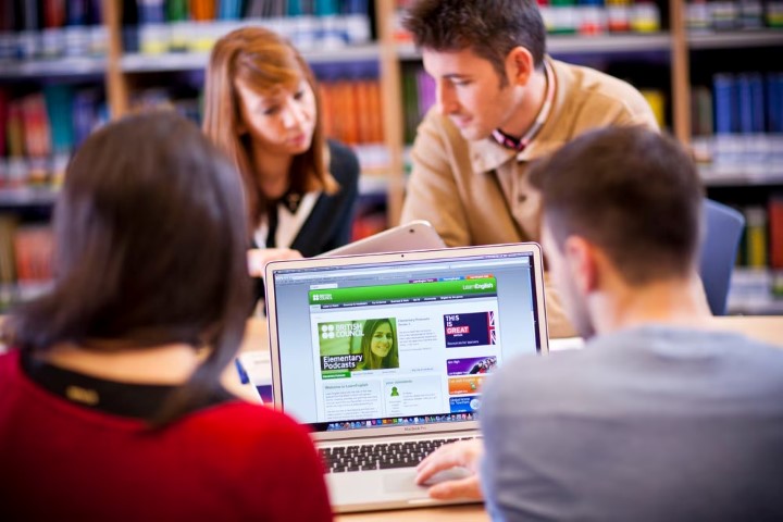 Tekmelik ingilizce, Tekmeliğin ingilizcesi nedir, İngilizce tekmelik nasıl denir