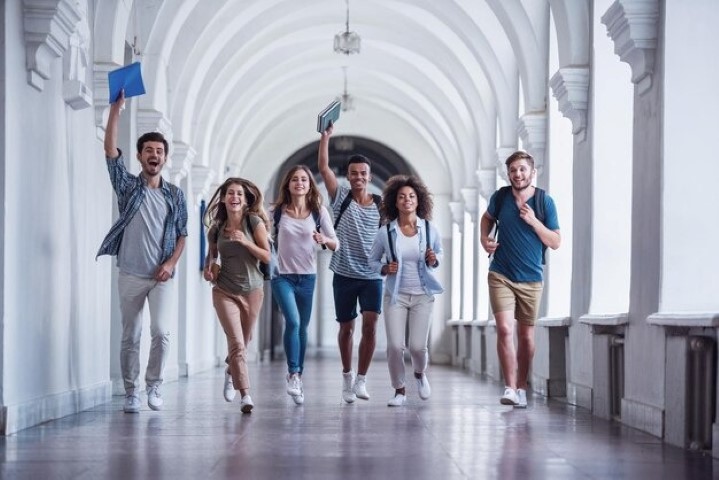Giysi dolabı ingilizce, Giysi dolabının ingilizcesi nedir, İngilizce giysi dolabı nasıl denir