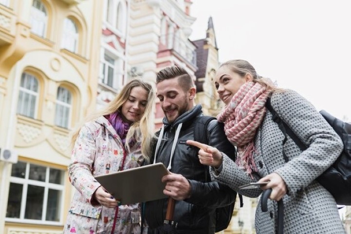 Oyuncak telefon Almanca, Oyuncak telefonun Almancası nedir, Almanca oyuncak telefon nasıl denir
